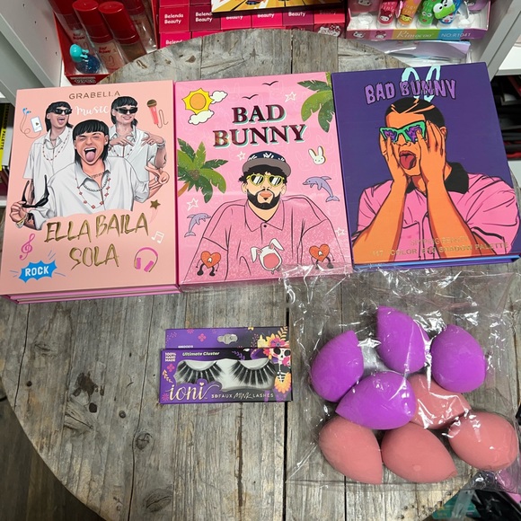 Eyeshadow Bundles - Picture 2 of 5